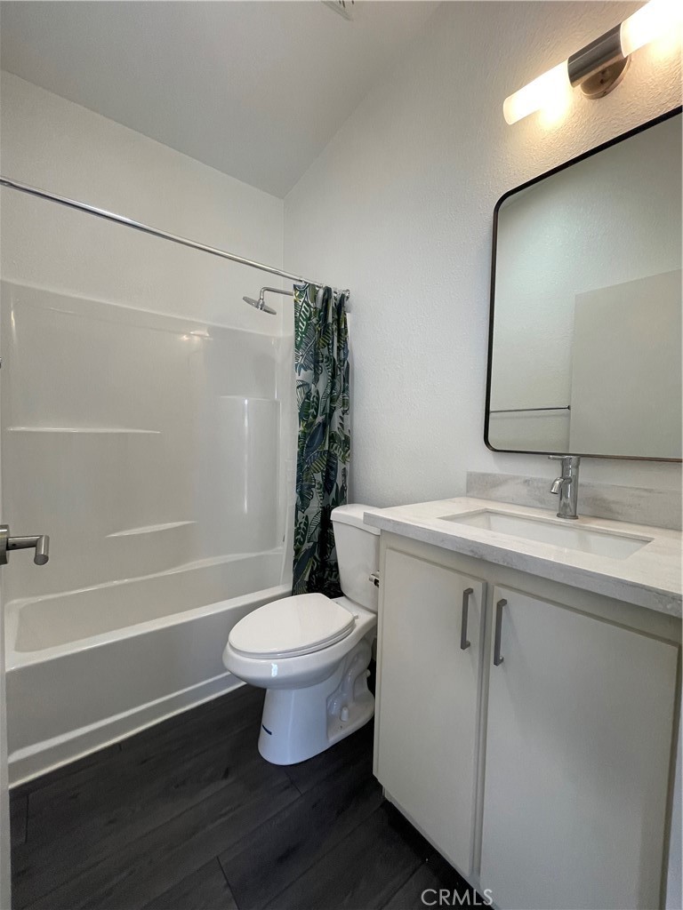 3653 W 58th Pl Property Photo 5