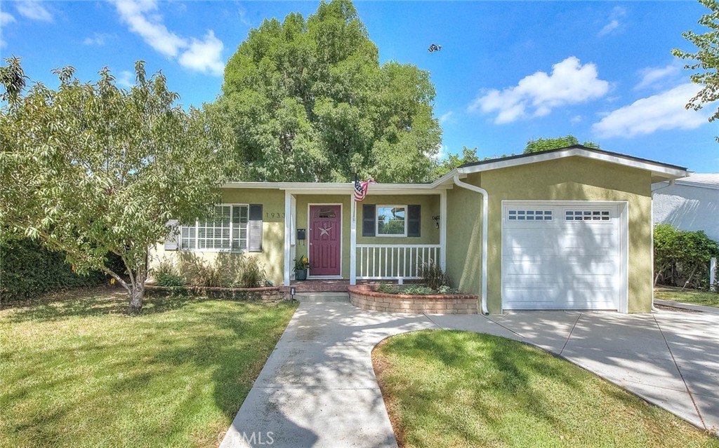 1933 W Jacaranda Place Property Photo 1