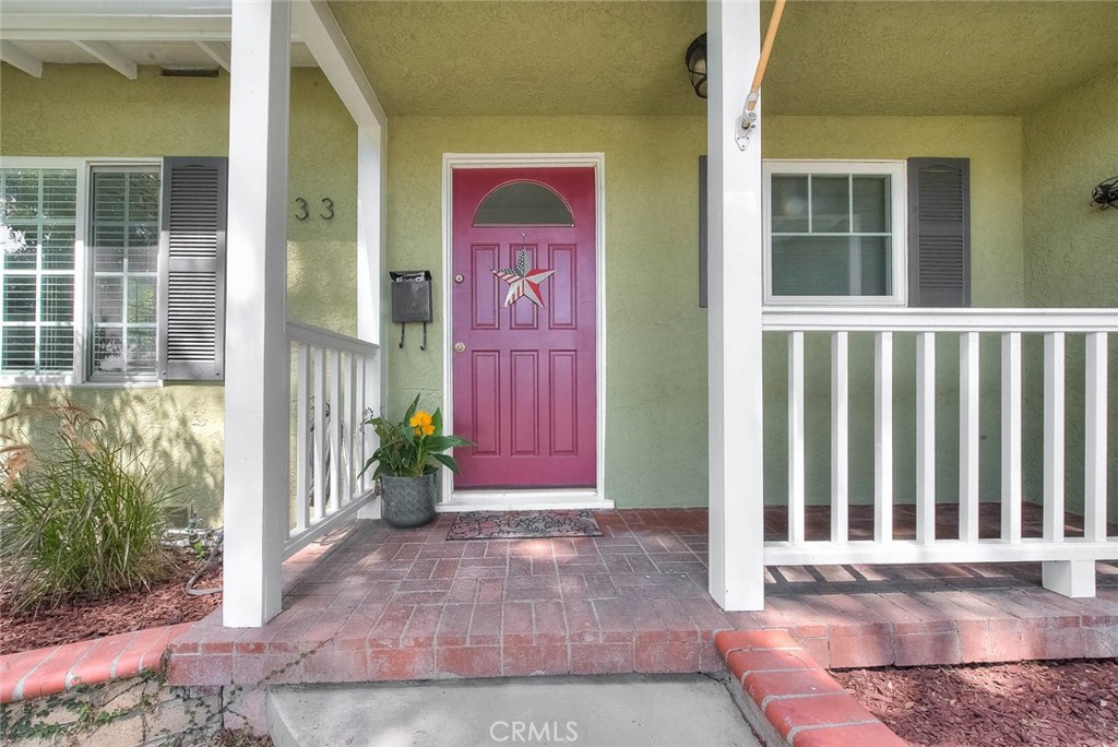 1933 W Jacaranda Place Property Photo 3