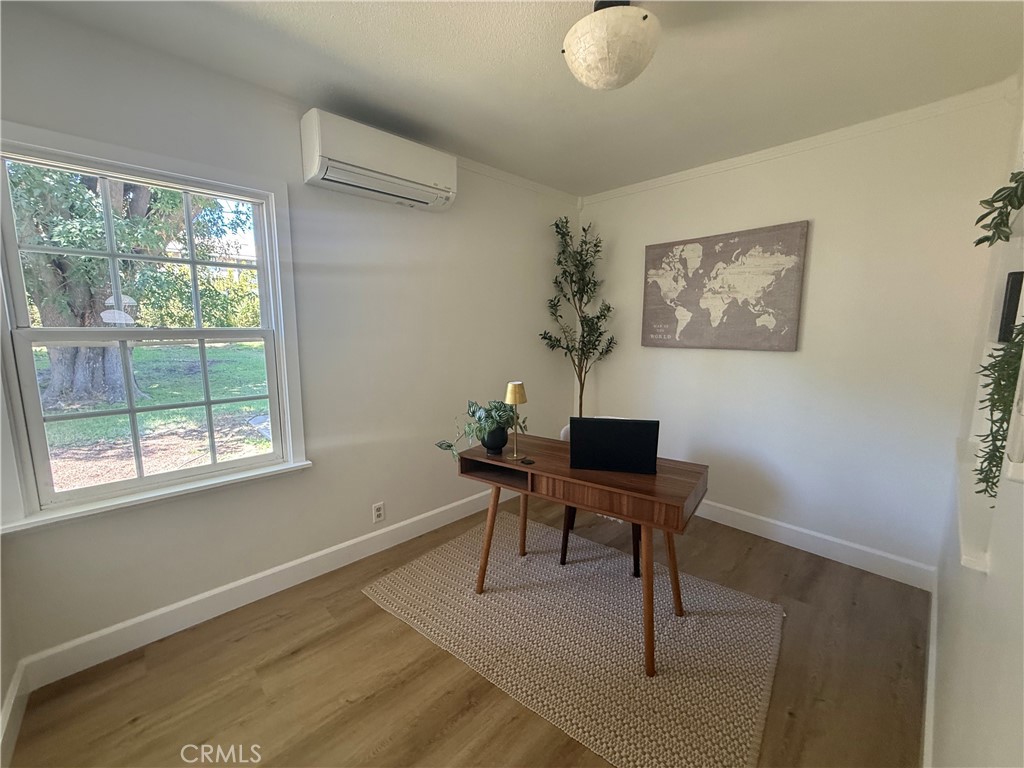 1933 W Jacaranda Place Property Photo 7