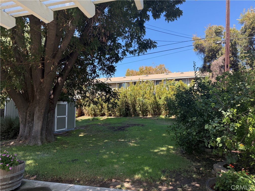 1933 W Jacaranda Place Property Photo 10