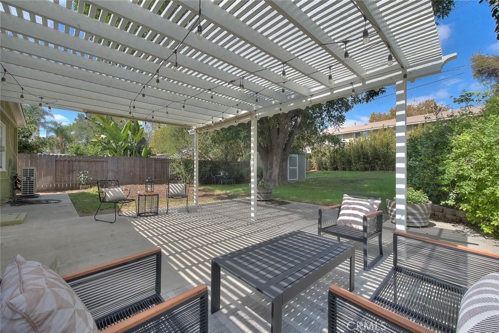 1933 W Jacaranda Place Property Photo 28