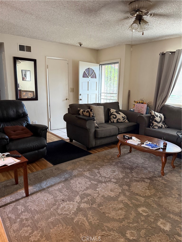11823 Basye Property Photo 3