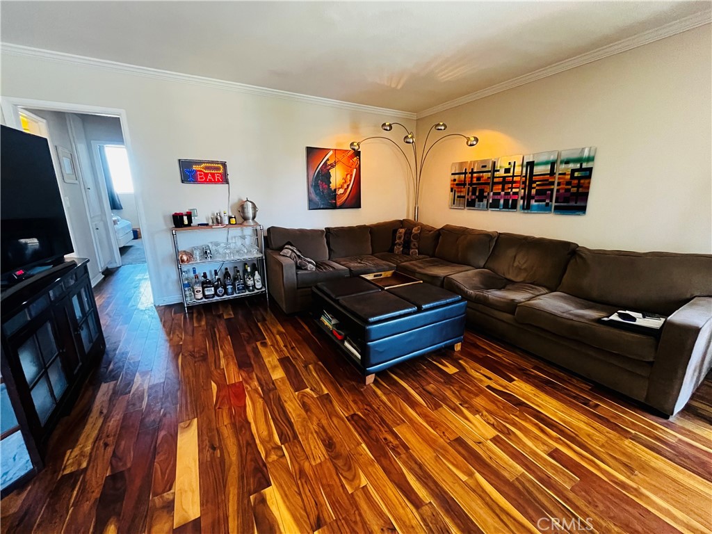 230 Linden Avenue 504 Property Photo 4