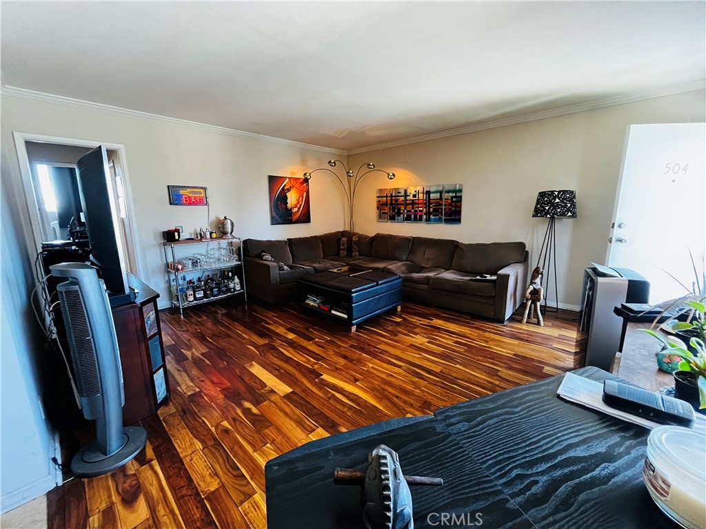 230 Linden Avenue 504 Property Photo 5