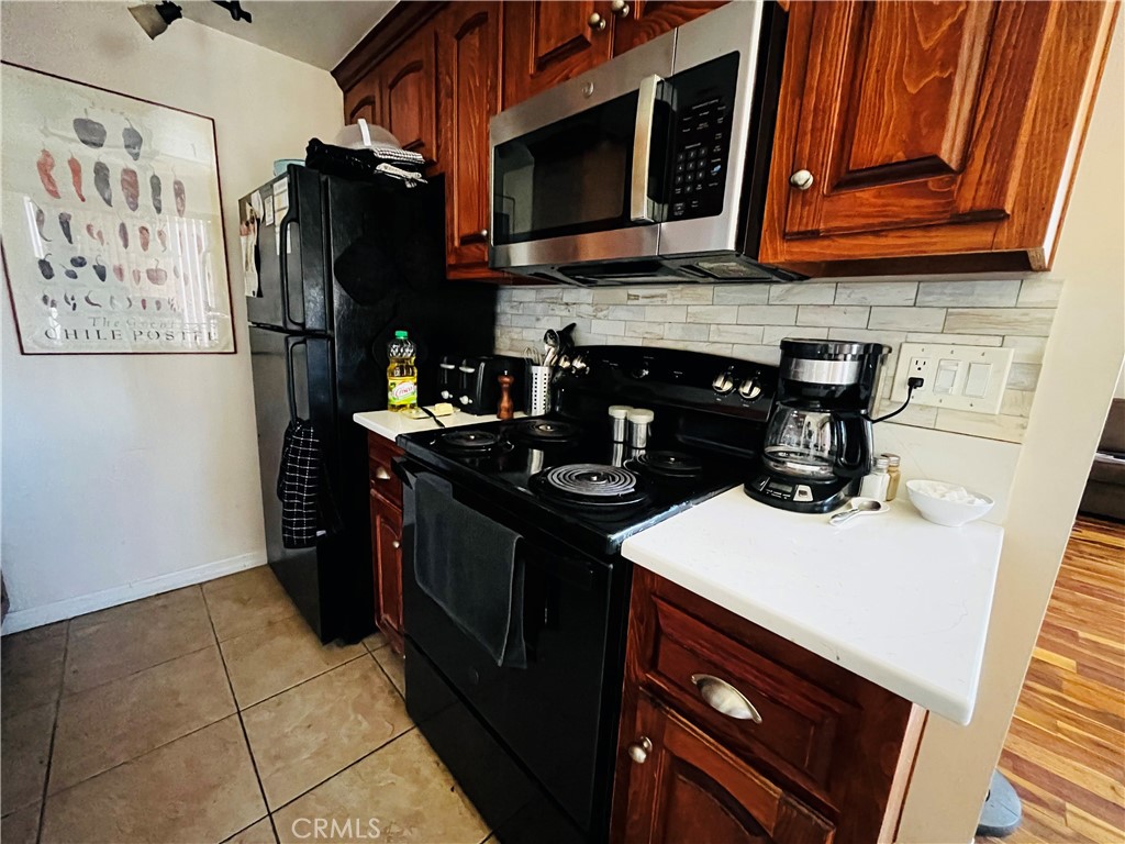 230 Linden Avenue 504 Property Photo 8