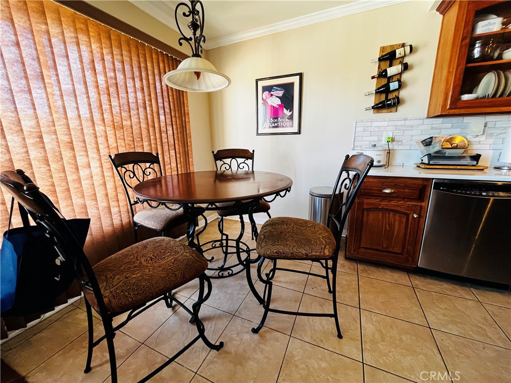 230 Linden Avenue 504 Property Photo 12