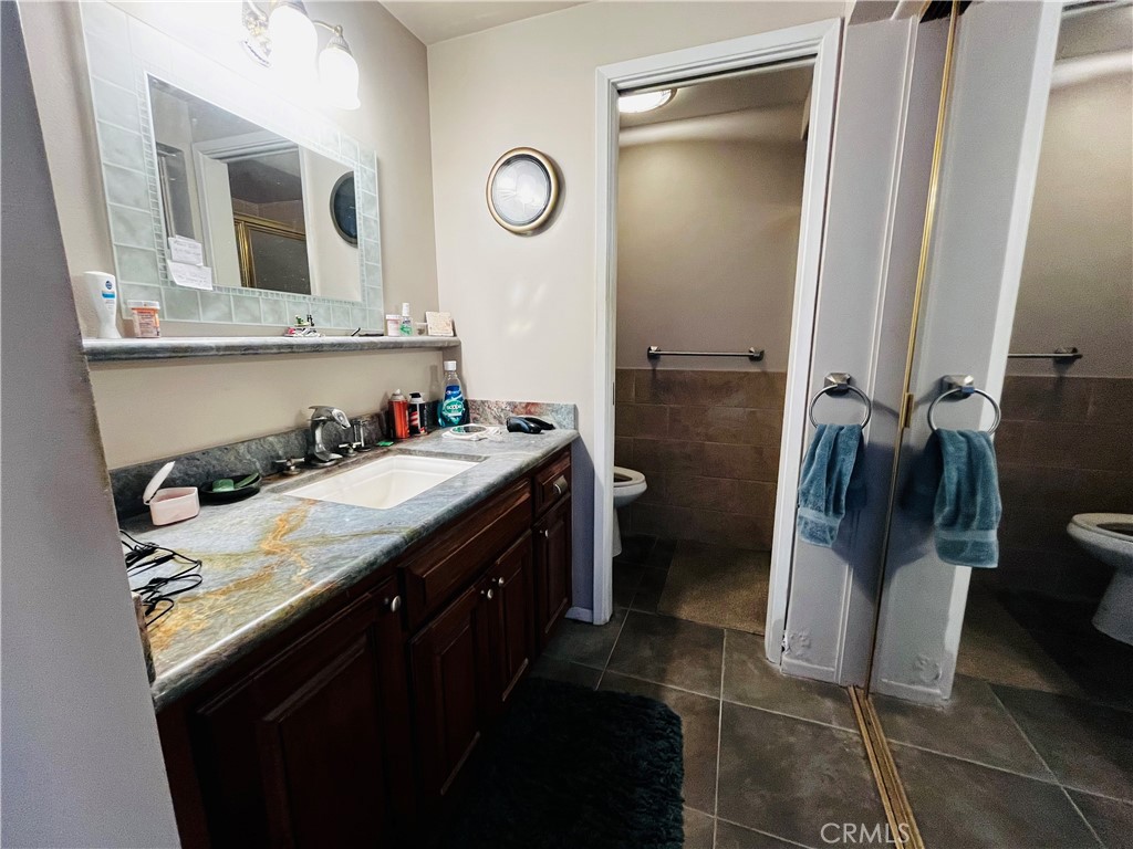 230 Linden Avenue 504 Property Photo 16