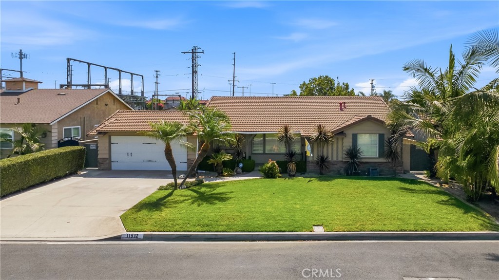 11512 Samoline Property Photo 4