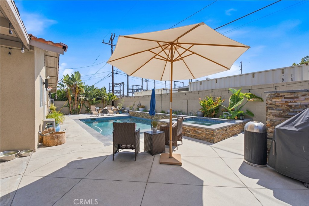 11512 Samoline Property Photo 10