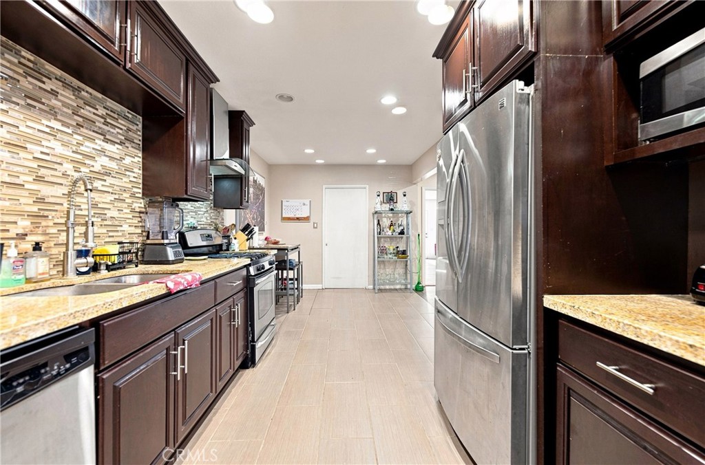 11512 Samoline Property Photo 22