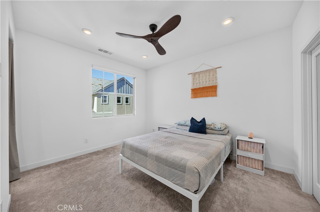 511 Tamarind Way E Property Photo 18