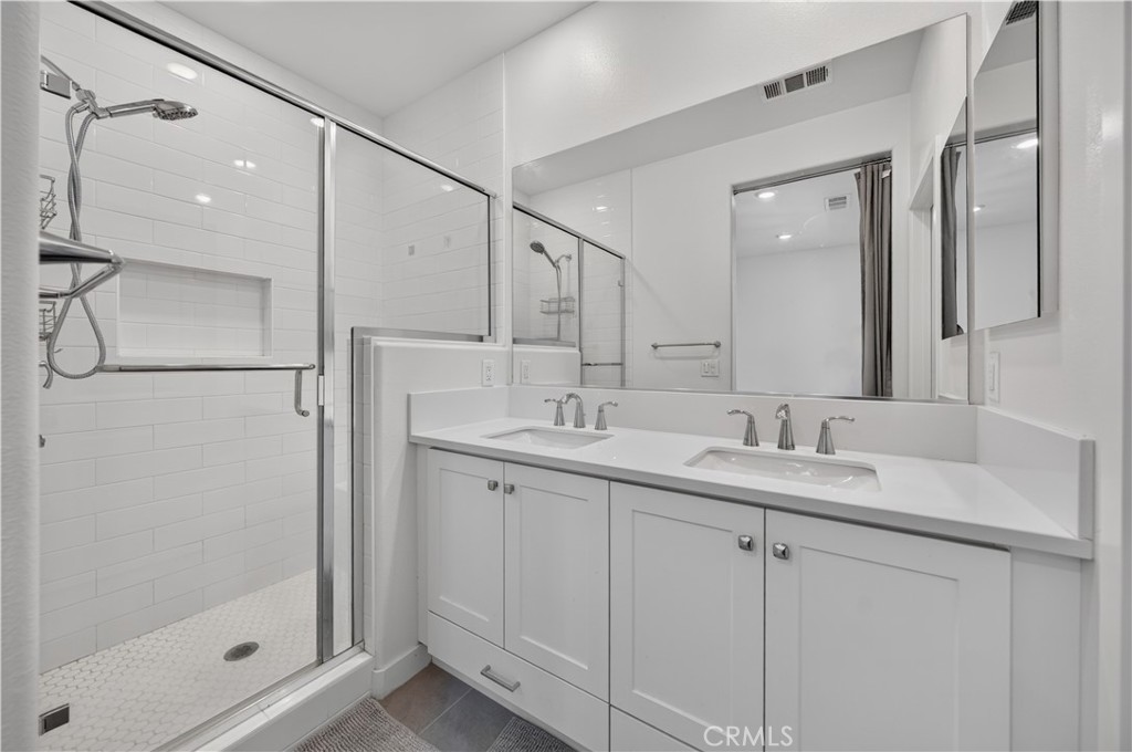 511 Tamarind Way E Property Photo 21