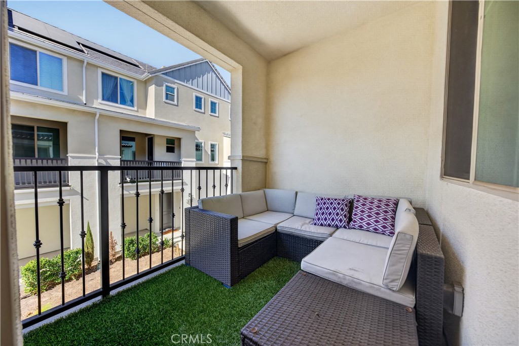 511 Tamarind Way E Property Photo 29