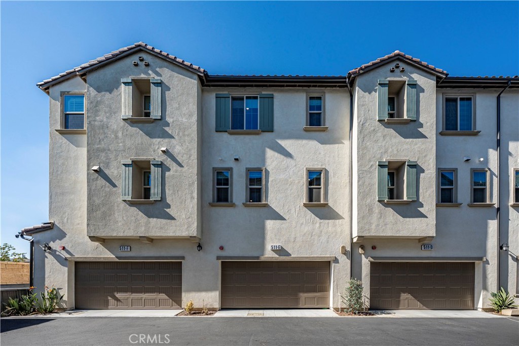 511 Tamarind Way E Property Photo 34