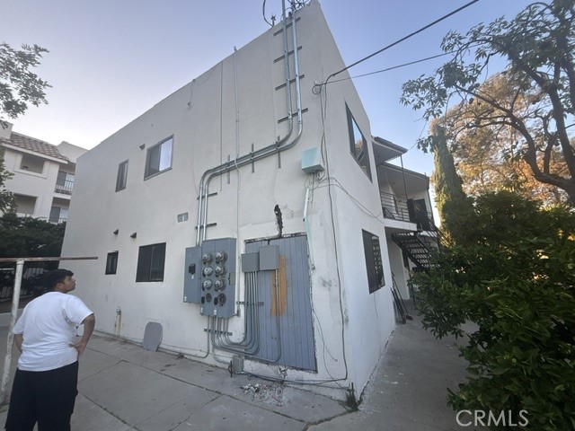 5210 Oakland Property Photo 6
