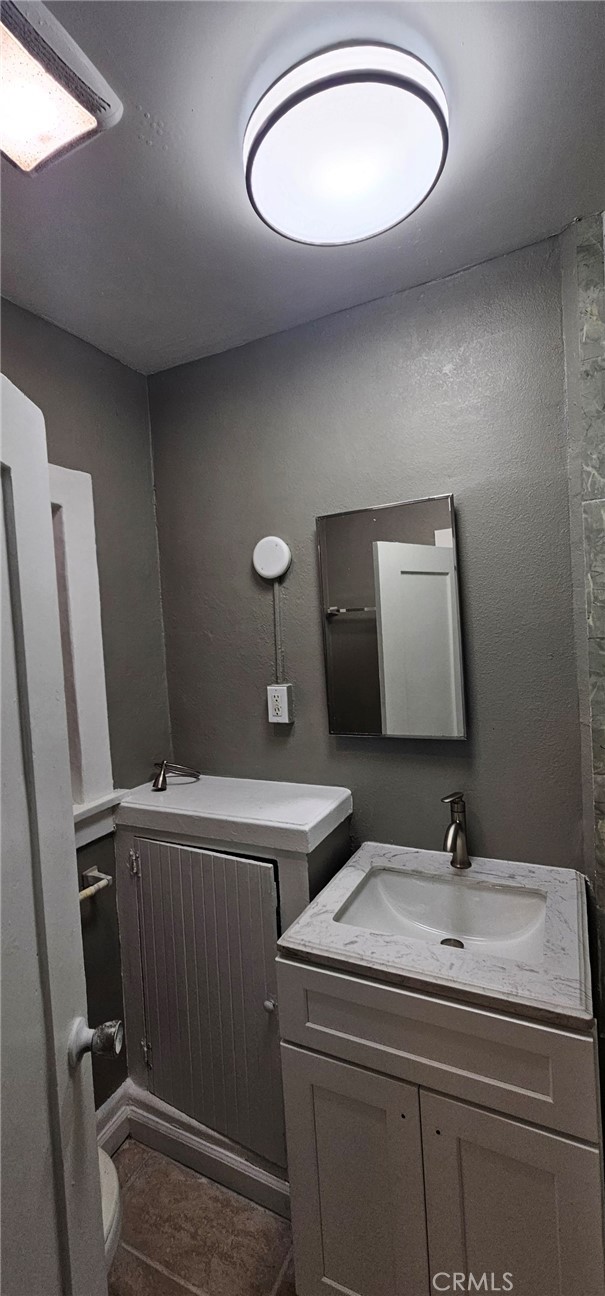 535 W 54th St Property Photo 2
