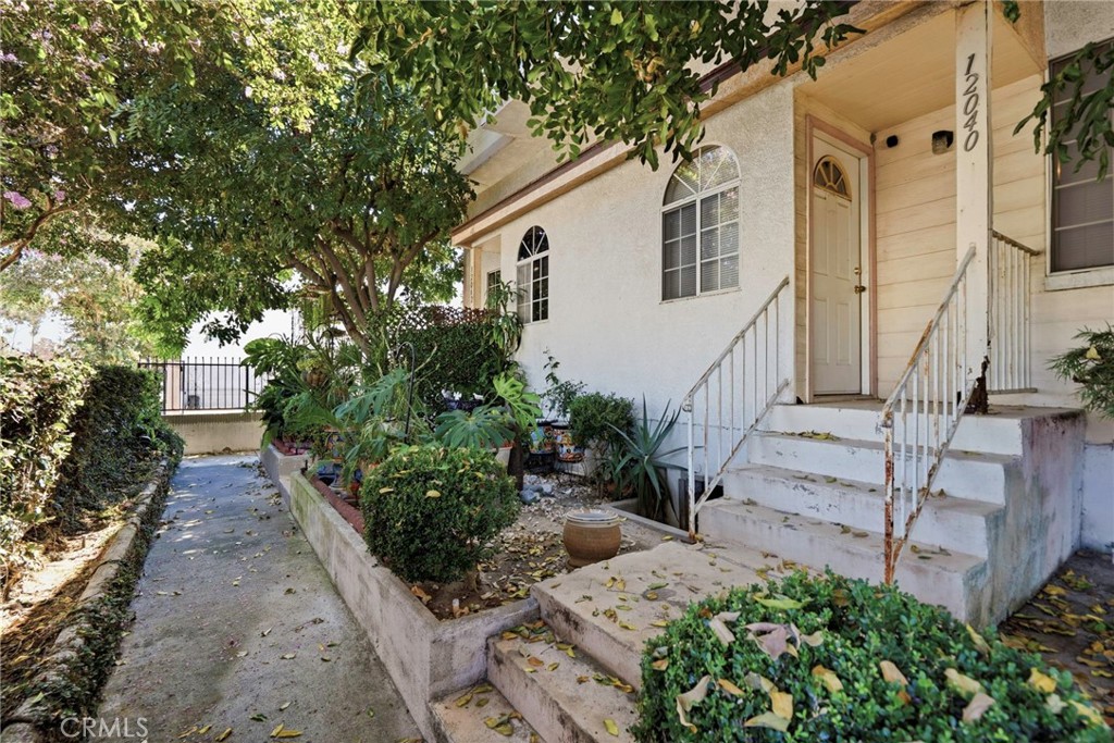 12040 Orange Property Photo 3