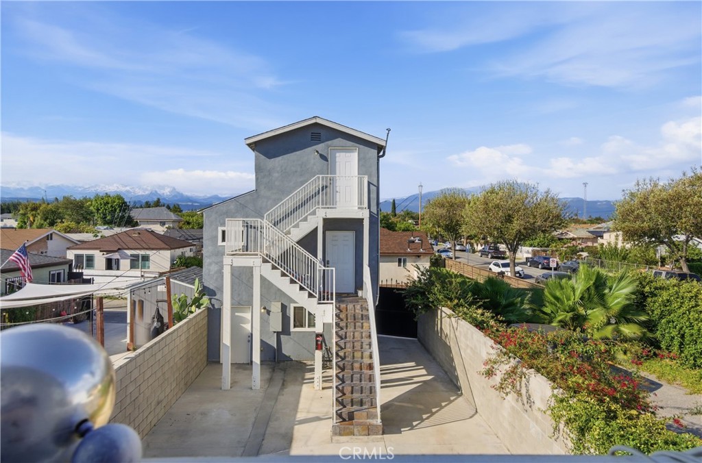 8317 Whittier Property Photo 3