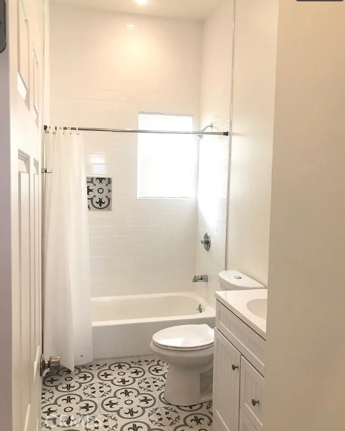 8317 Whittier Property Photo 18