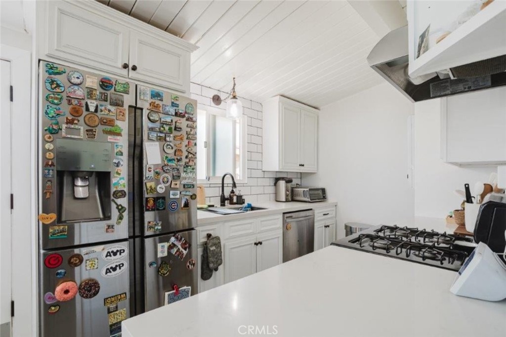 5220 N Vogue Avenue Property Photo 13