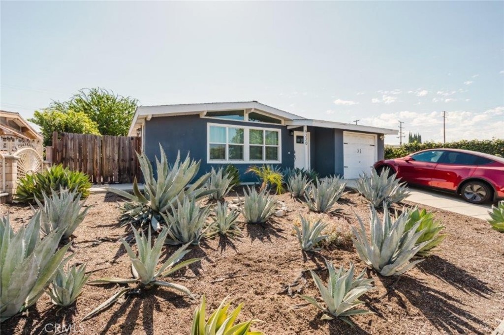 5220 N Vogue Avenue Property Photo 36