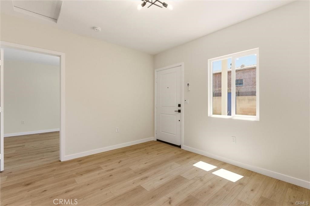 2155 Euclid Avenue A Property Photo 7