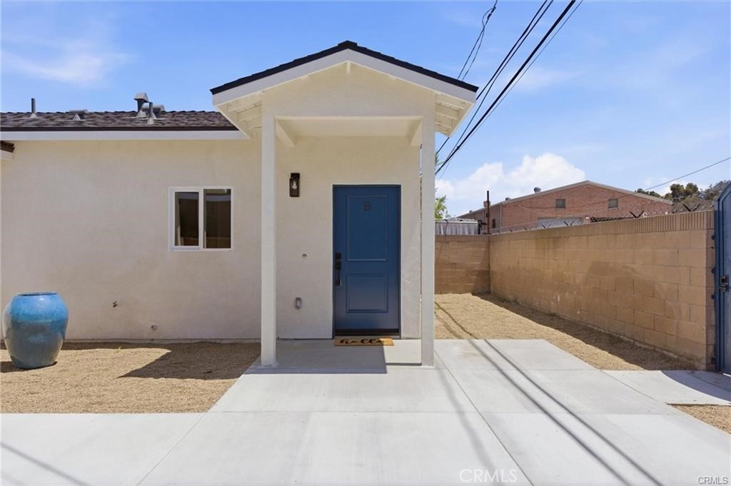 2155 Euclid Avenue B Property Photo 1