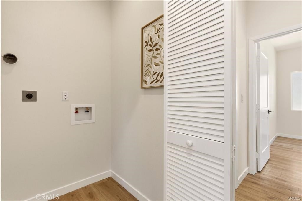 2155 Euclid Avenue B Property Photo 10