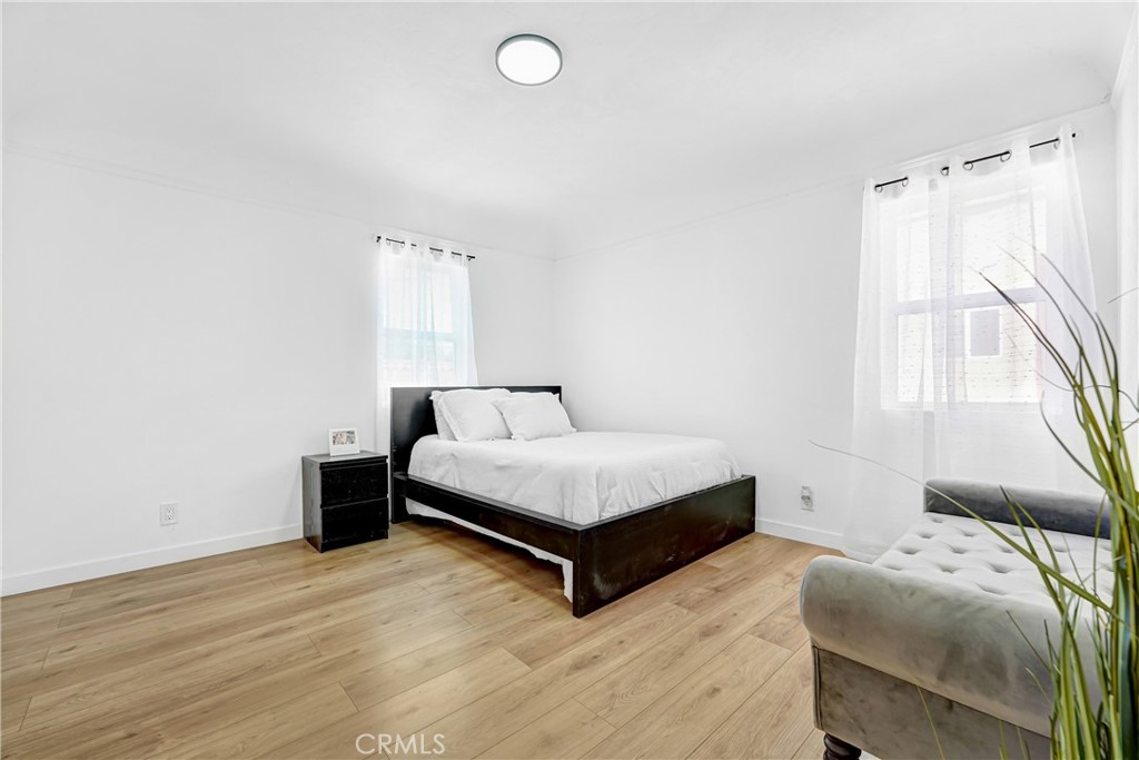 9151 La Salle Property Photo 7