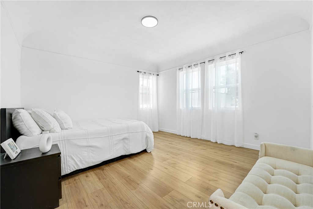 9151 La Salle Property Photo 8