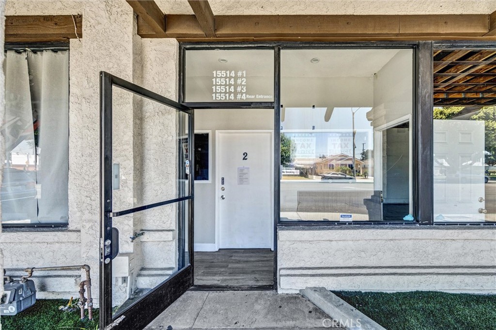 15514 Paramount Property Photo 2