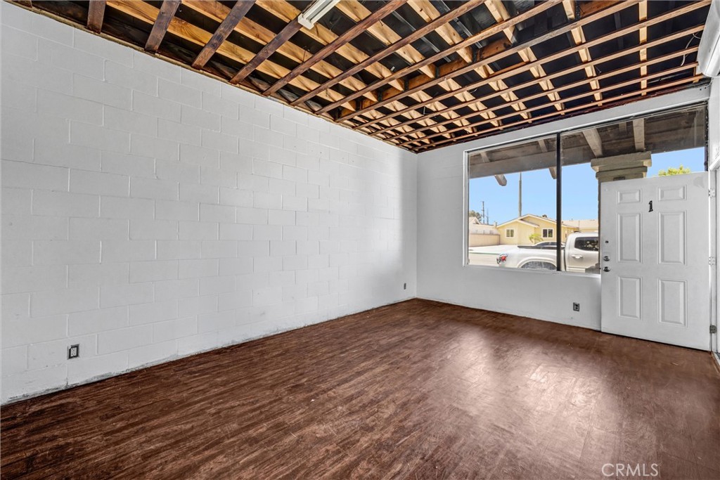 15514 Paramount Property Photo 7