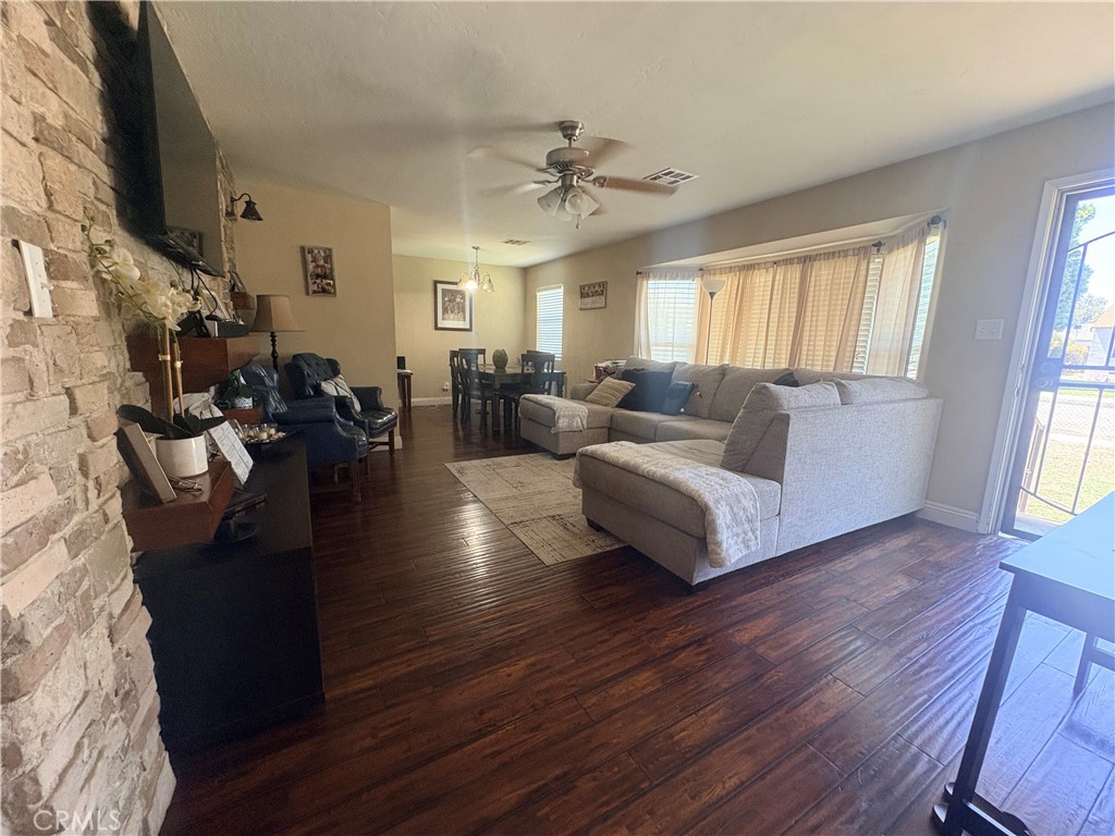 316 Western Property Photo 4