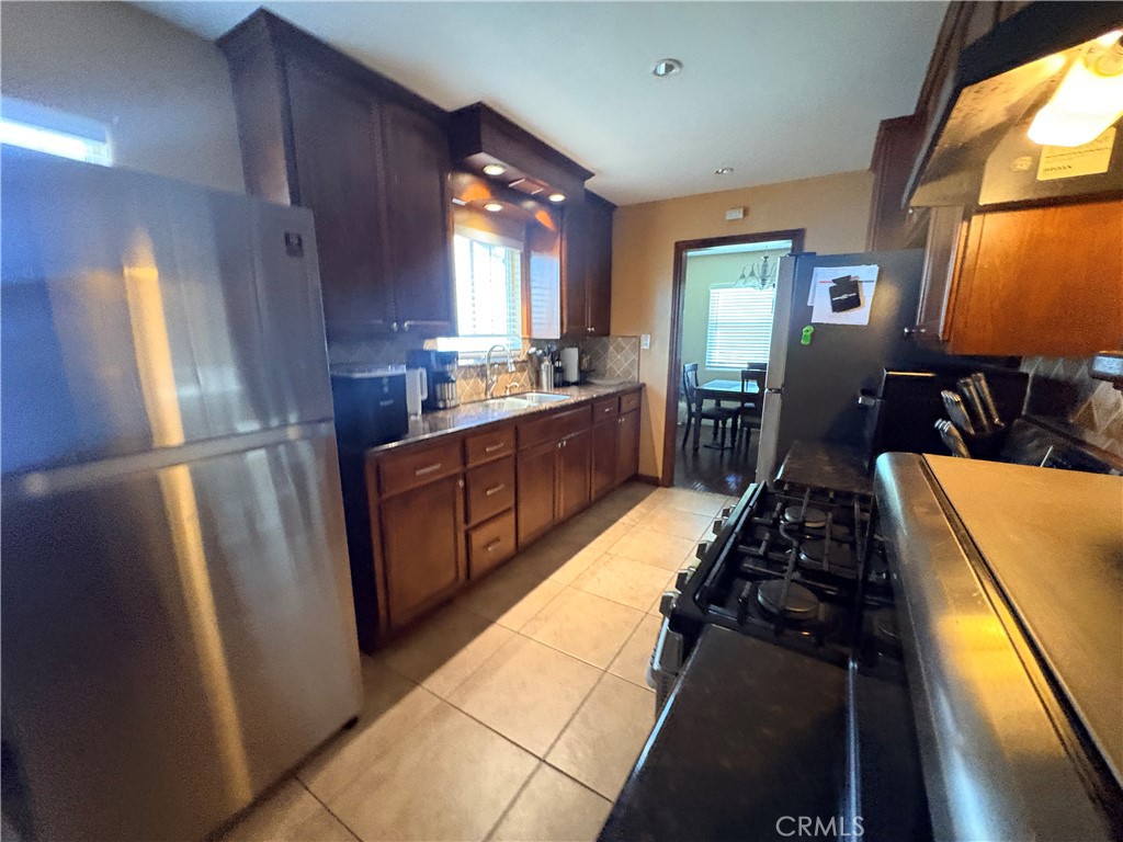316 Western Property Photo 8