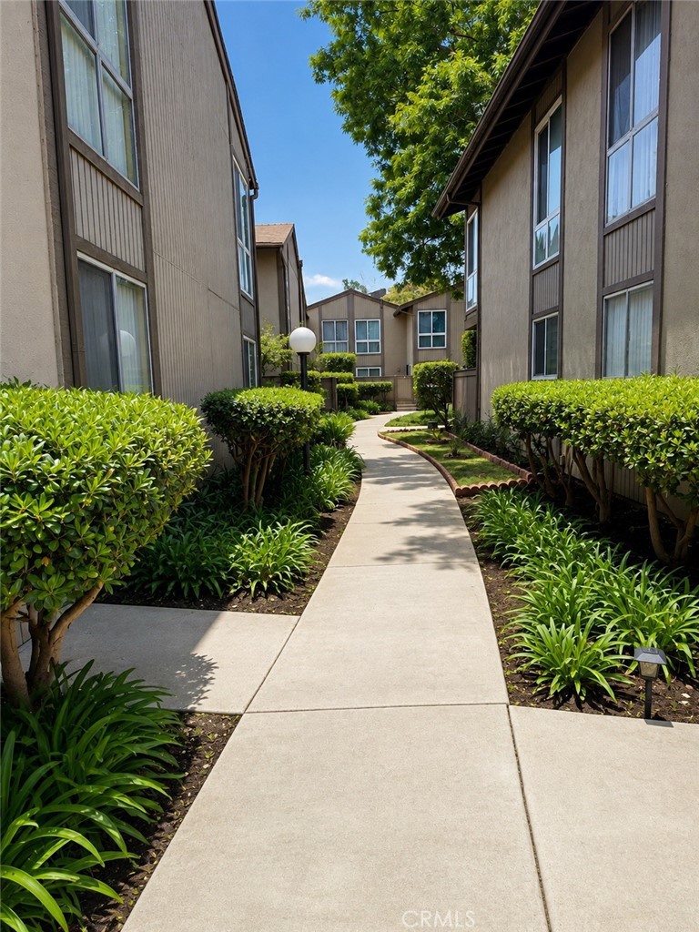 23204 Sesame Street C Property Photo 6