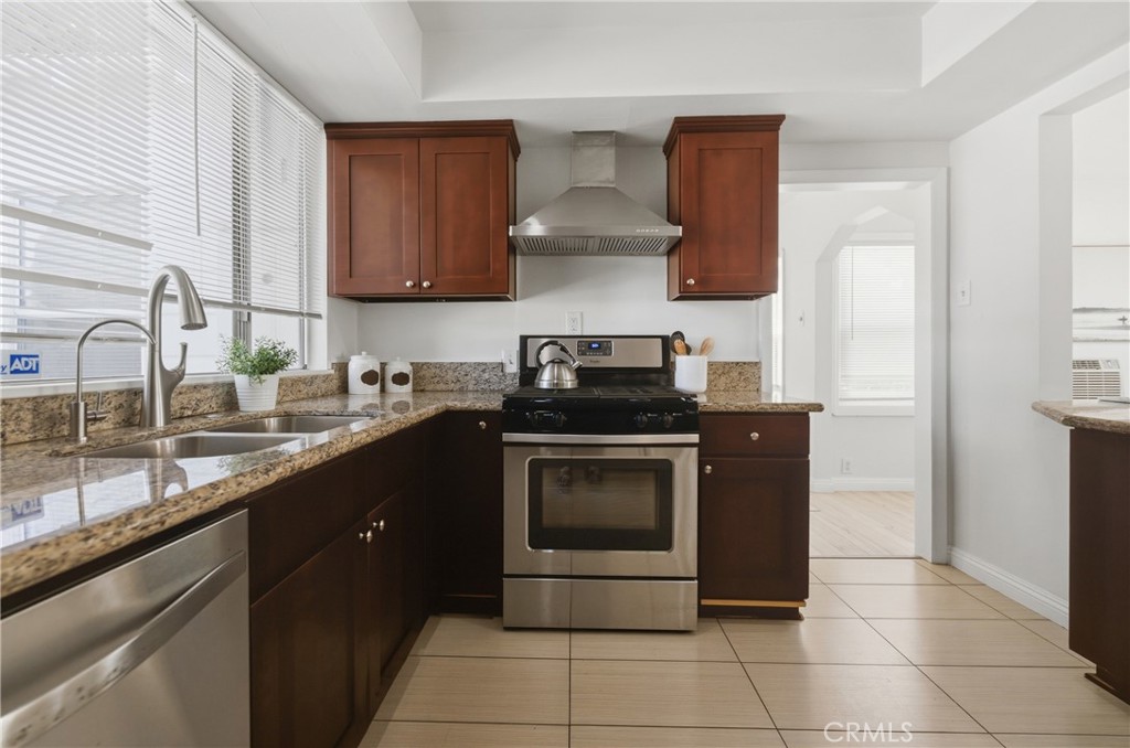 2860 Daisy Avenue Property Photo 10