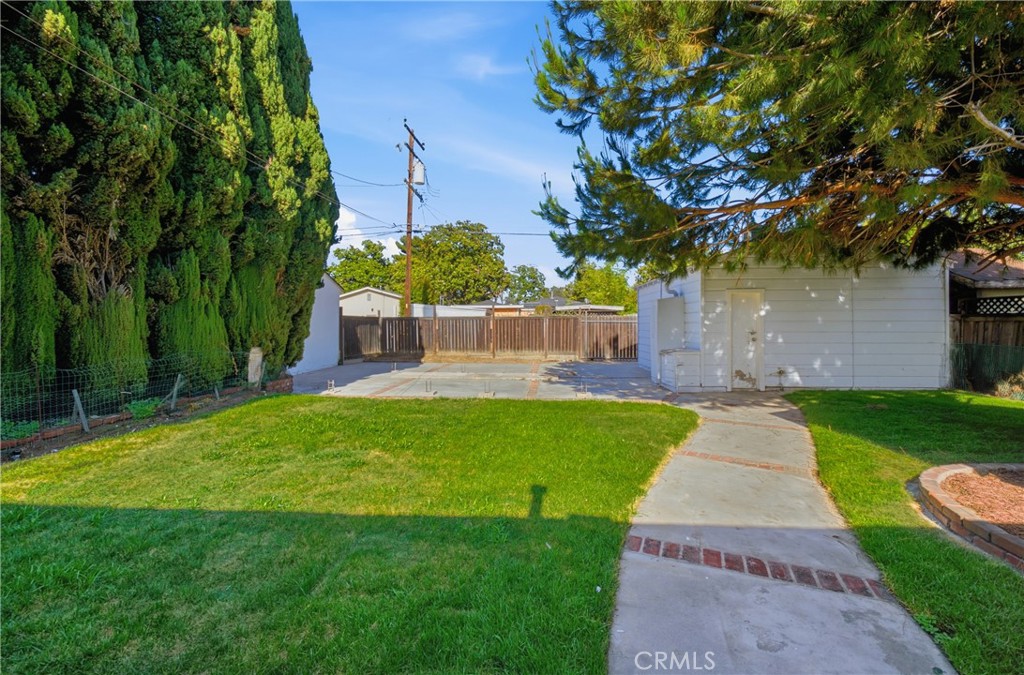 2860 Daisy Avenue Property Photo 28