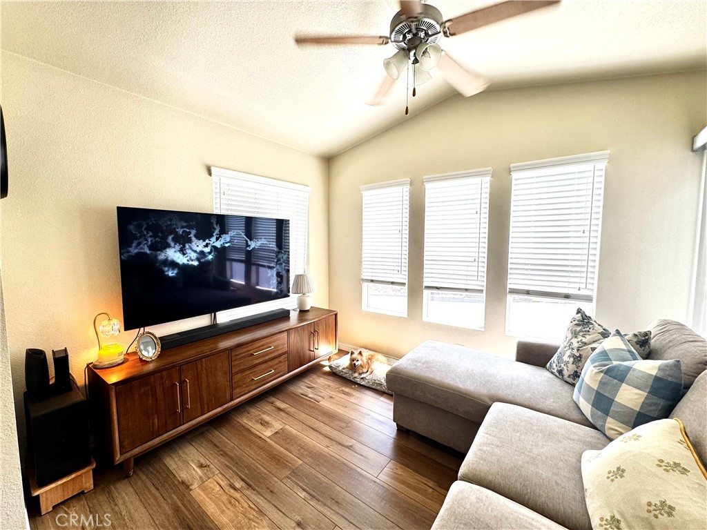 20315 Denker 15 Property Photo 4