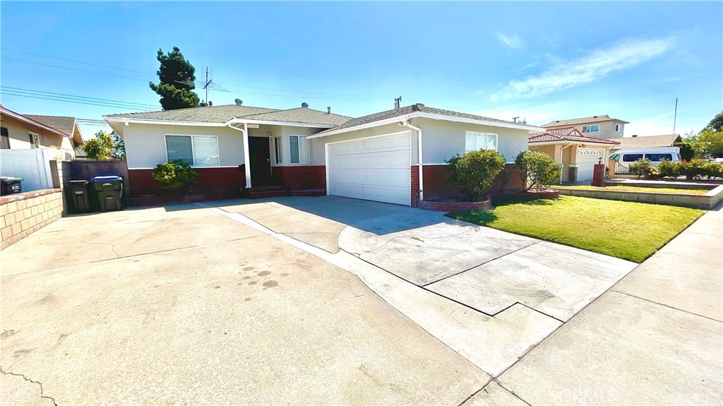 11652 Faculty Dr Property Photo 1