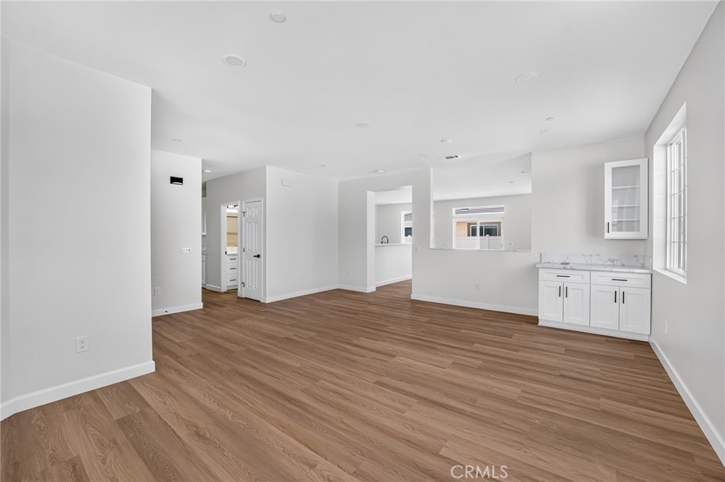 595 E 12th Street Property Photo 7