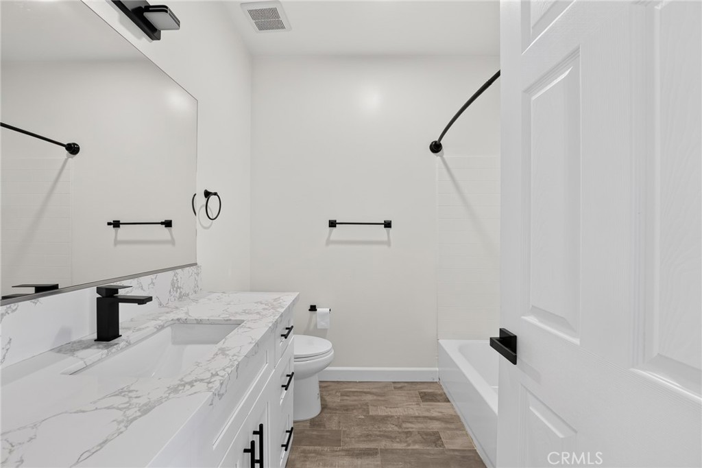 595 E 12th Street Property Photo 13