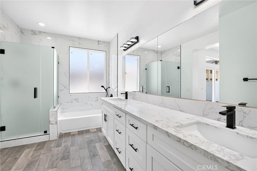 595 E 12th Street Property Photo 18