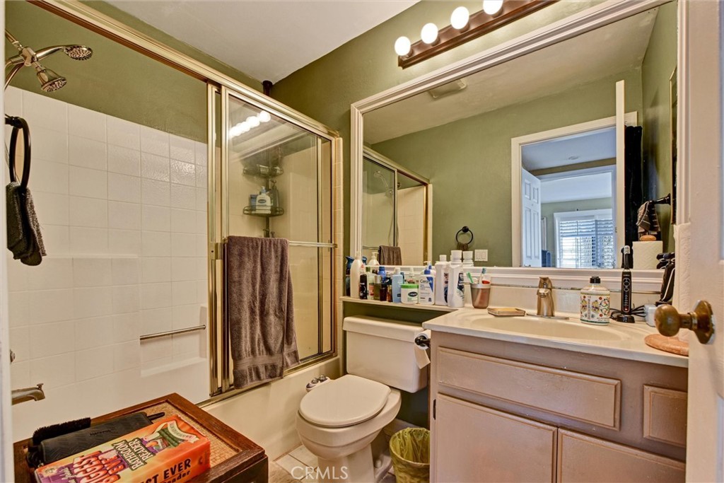 535 W 4th 201 Property Photo 5