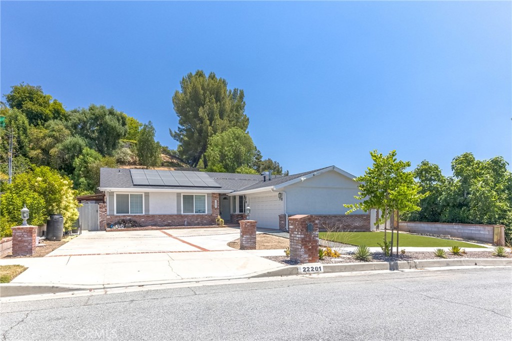 22201 Barbacoa Property Photo 2