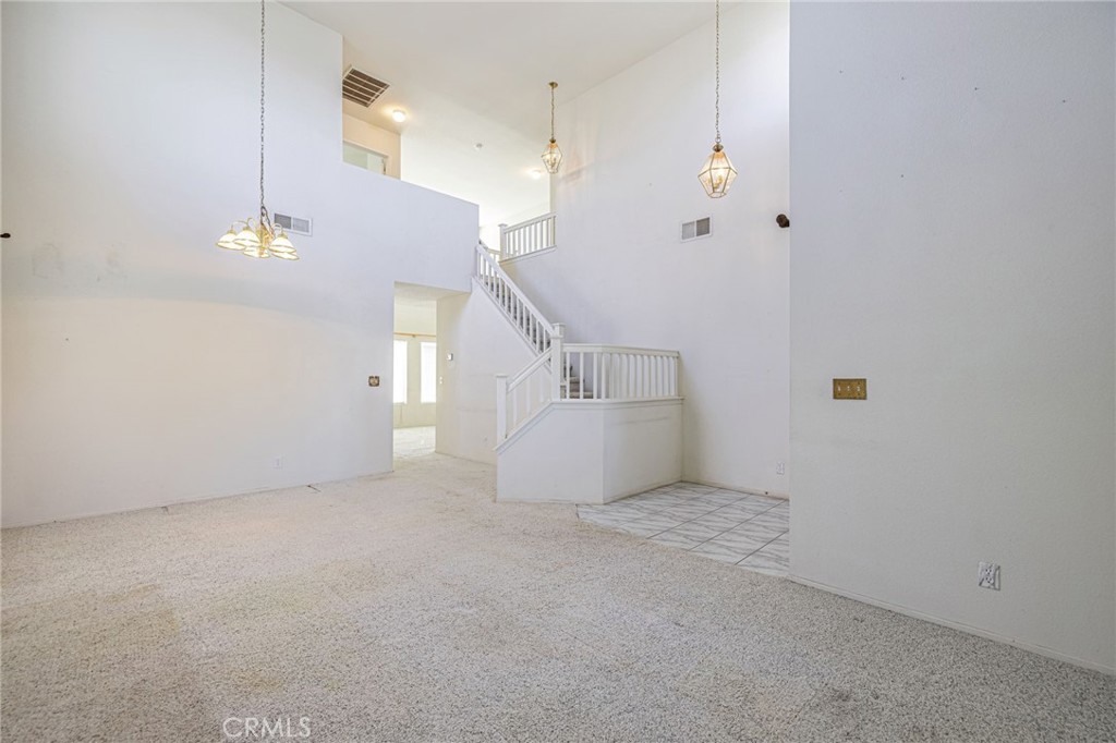 36632 Oak Hill Street Property Photo 10