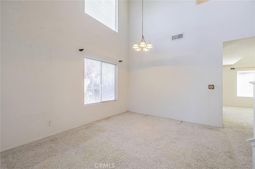 36632 Oak Hill Street Property Photo 13
