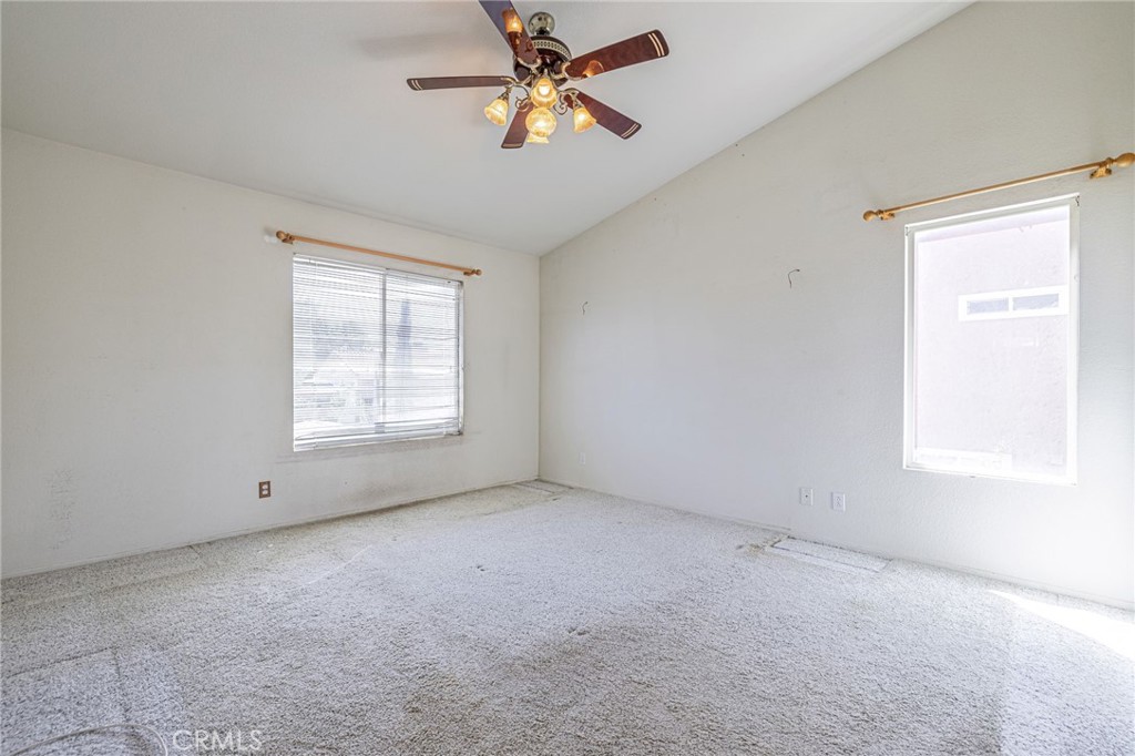 36632 Oak Hill Street Property Photo 32