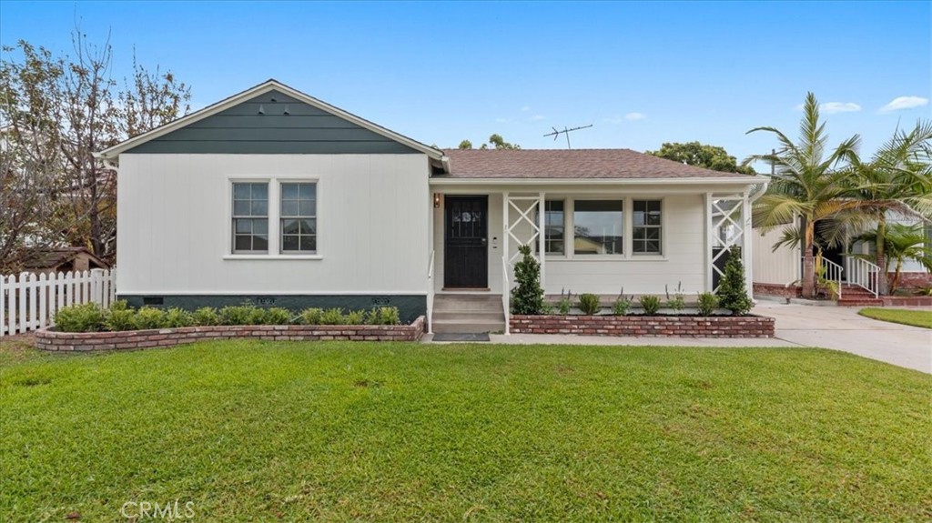 5618 Verdura Property Photo 3