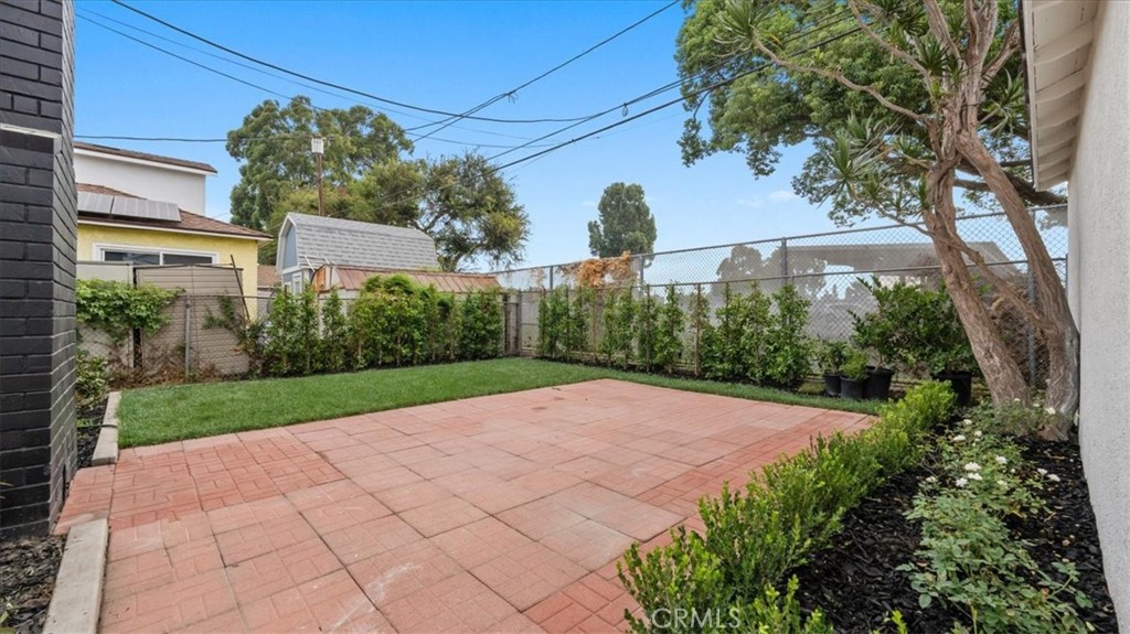 5618 Verdura Property Photo 32